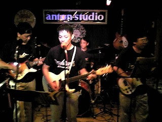 http://homepage3.nifty.com/antonstudio/081004eleking6.jpg.jpg
