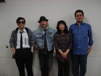 説明: 説明: 説明: 説明: 説明: D:\My Documents\Temp\Temp\ELEKING\PicsForSTAGECOACHLive\TheLongDay01.jpg