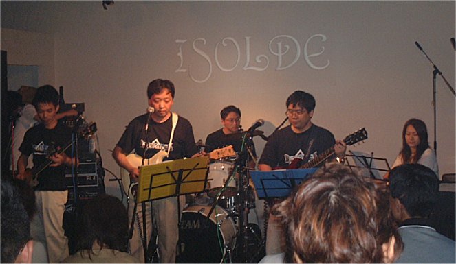 ISOLDEi_cjCu̎ʐ^